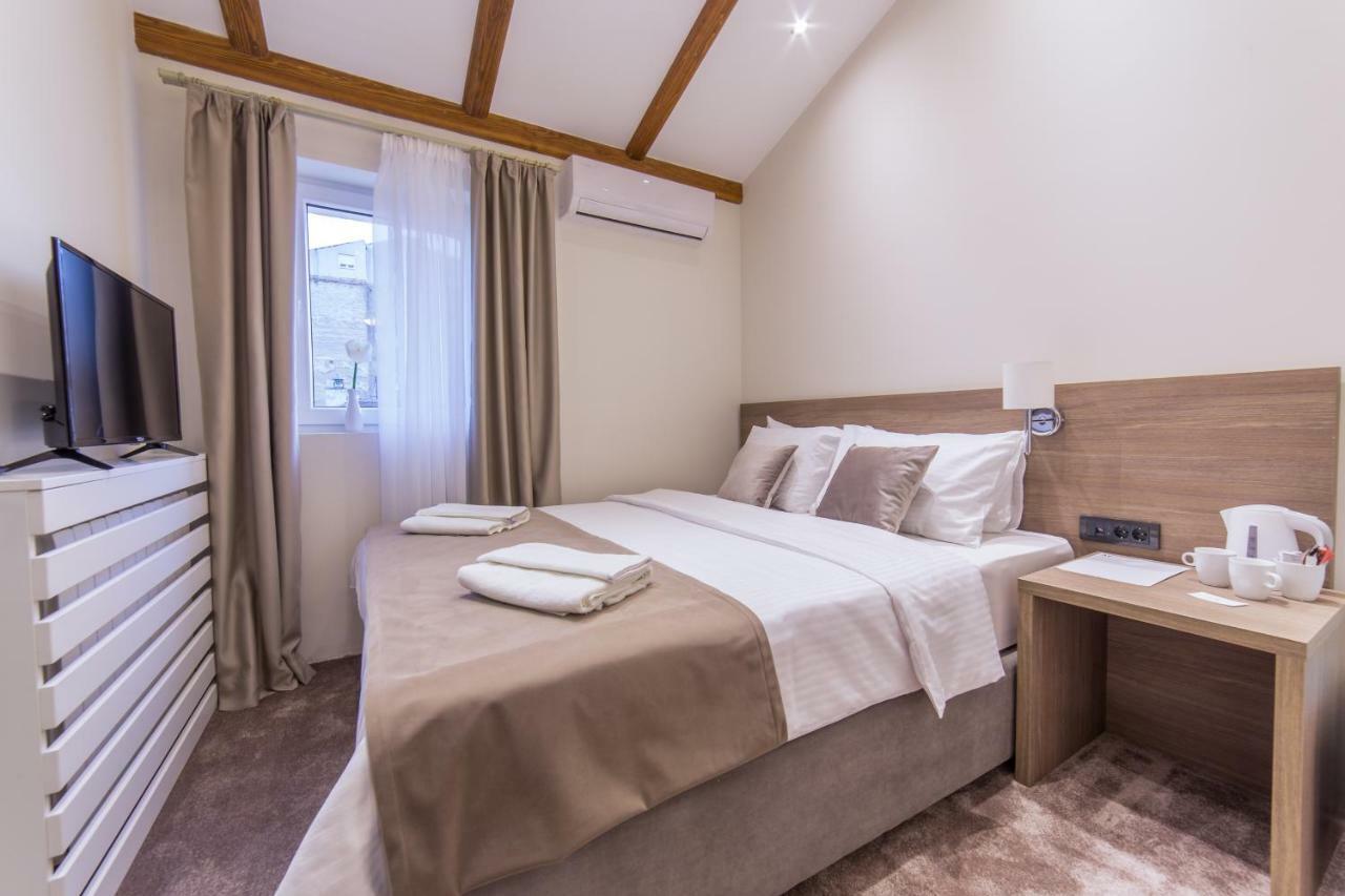 M House Belgrade Bed And Breakfast Exterior foto
